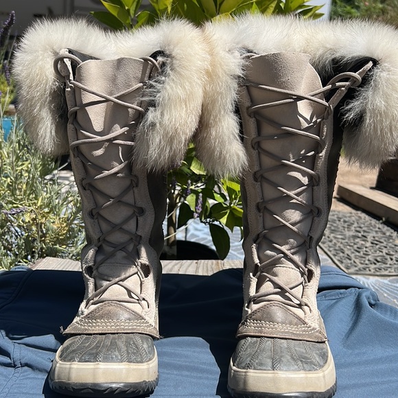 Sorel Joan of Arc rabbit fur trim, leather, waterproof woman’s sz 6, Beautiful! - Picture 4 of 8
